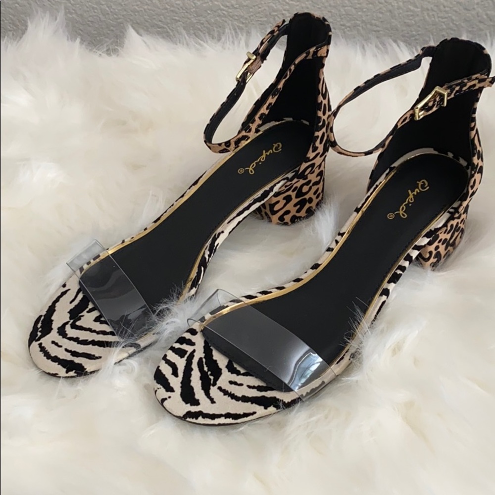 Tan Black Leopard Women's ankle strap lucite Heel - Picture 4 of 4